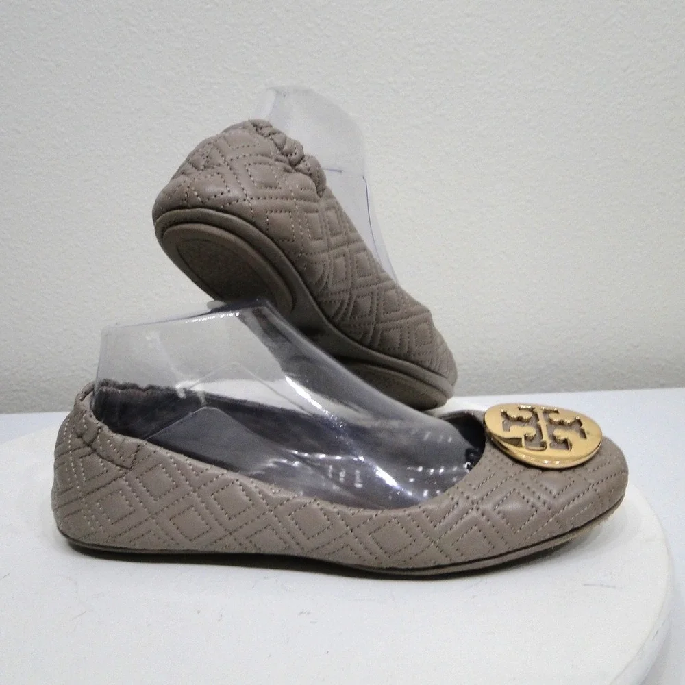 Tory Burch Minnie Travel Ballet Flats Quilted Leather Taupe Grey Gold Logo